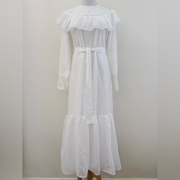 MALOU Dresses & Skirts - MALOU-FEMMES || Elegant White Ruffled Bib Lace Dress. Sz. EU 38 - US 6
